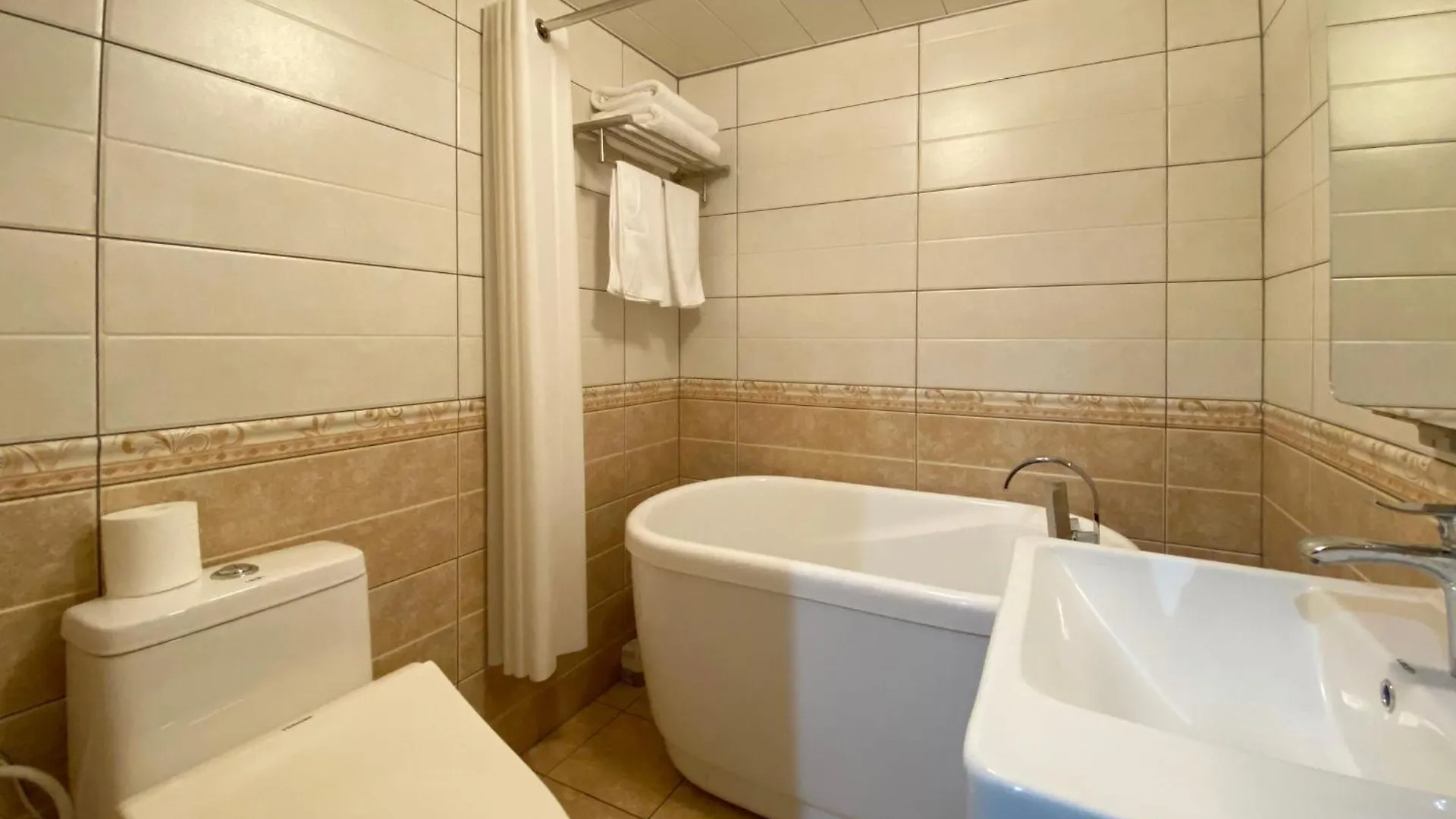 Shirokane Freeport Hotel - Vacation Stay 84162 上富良野町 0*,